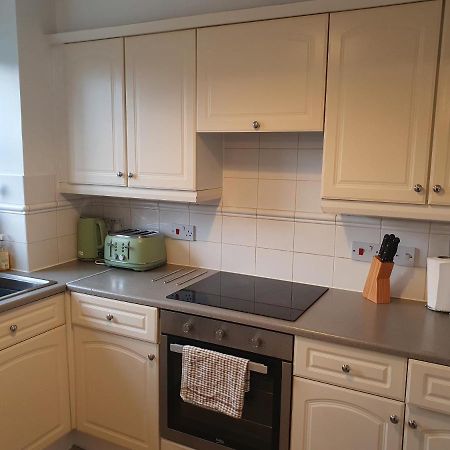 Entire 2 Bedroom Apartment Free Parking Saffron Walden Exteriör bild